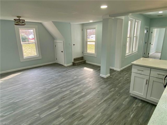 101 Eastwood Dr, Newport News, VA 23602