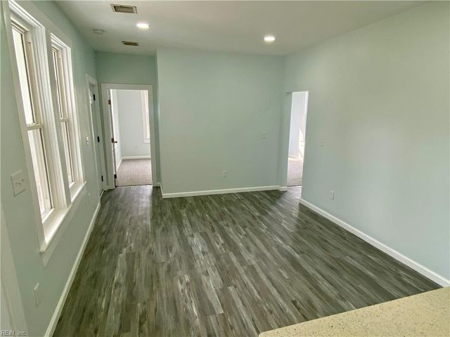 101 Eastwood Dr, Newport News, VA 23602