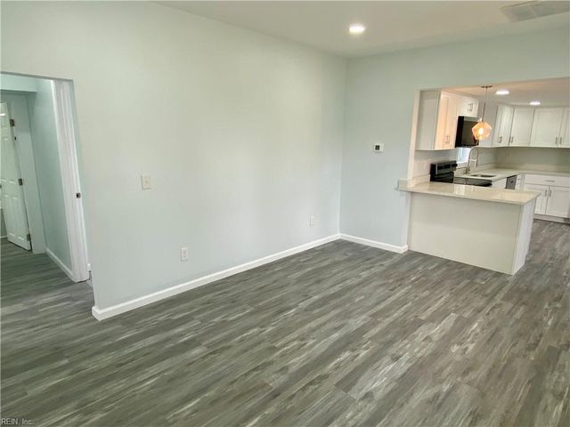 101 Eastwood Dr, Newport News, VA 23602