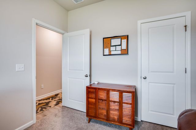 2757 S Cypress Ct, Wichita, KS 67210