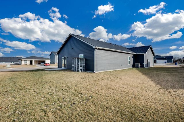 2757 S Cypress Ct, Wichita, KS 67210