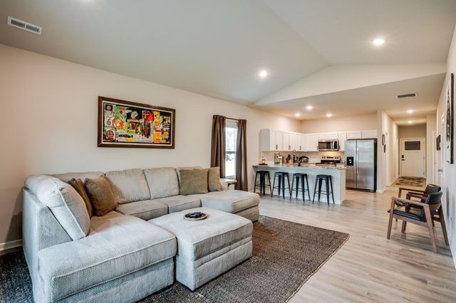 2757 S Cypress Ct, Wichita, KS 67210