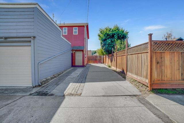 1821 Grand St, Alameda, CA 94501