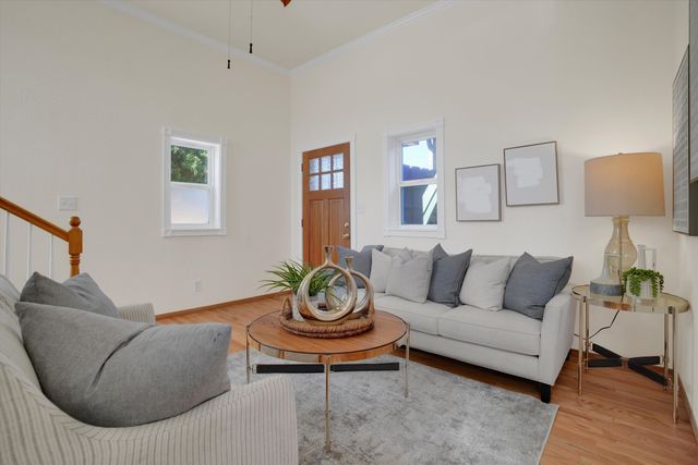 1821 Grand St, Alameda, CA 94501