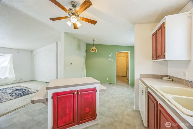 201 W Oakview Avenue #48, Centralia, WA 98531