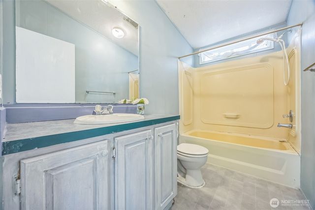 201 W Oakview Avenue #48, Centralia, WA 98531