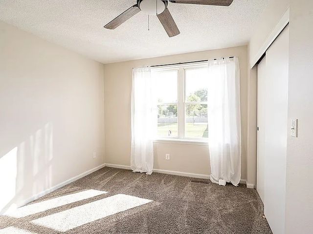 4040 Willowood Avenue, Marion, IA 52302