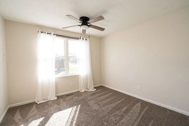 4040 Willowood Avenue, Marion, IA 52302