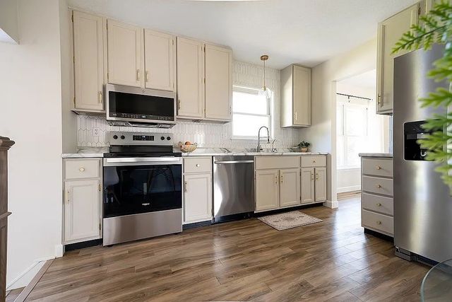 4040 Willowood Avenue, Marion, IA 52302