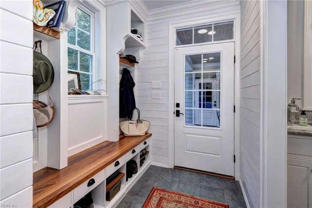 8401 Croaker Rd, Williamsburg, VA 23188