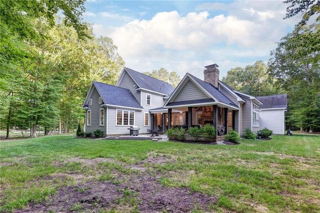8401 Croaker Rd, Williamsburg, VA 23188