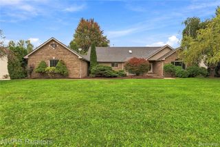 3793 Lakeridge Court, Orion Charter Township, MI 48360