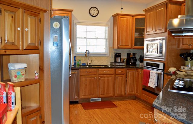 7972 Summit Ridge Drive, Catawba, NC 28609