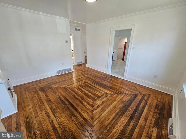 13 E GRIFFITH ST, Penns Grove, NJ 08069