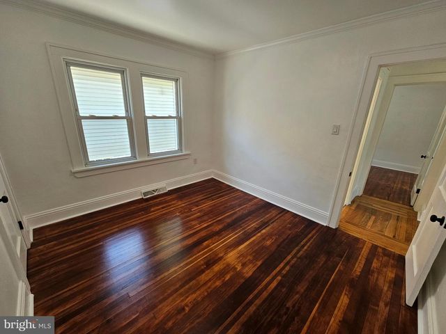 13 E GRIFFITH ST, Penns Grove, NJ 08069