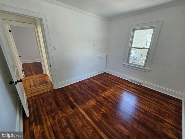 13 E GRIFFITH ST, Penns Grove, NJ 08069