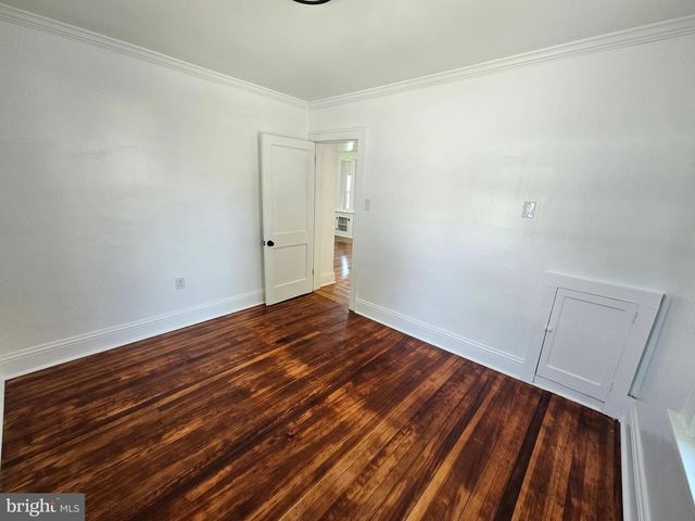 13 E GRIFFITH ST, Penns Grove, NJ 08069