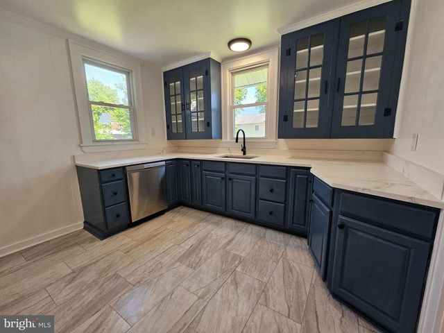 13 E GRIFFITH ST, Penns Grove, NJ 08069