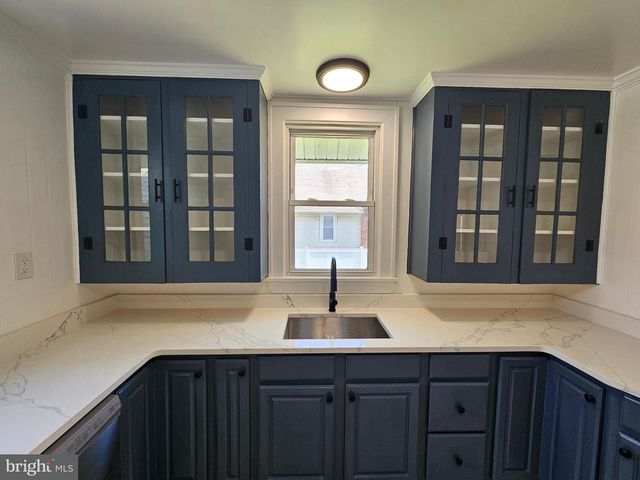 13 E GRIFFITH ST, Penns Grove, NJ 08069