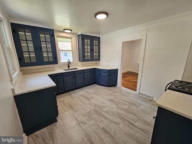 13 E GRIFFITH ST, Penns Grove, NJ 08069