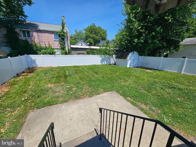 13 E GRIFFITH ST, Penns Grove, NJ 08069