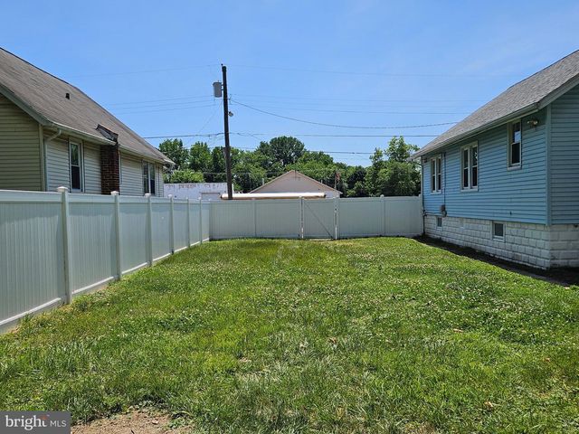 13 E GRIFFITH ST, Penns Grove, NJ 08069