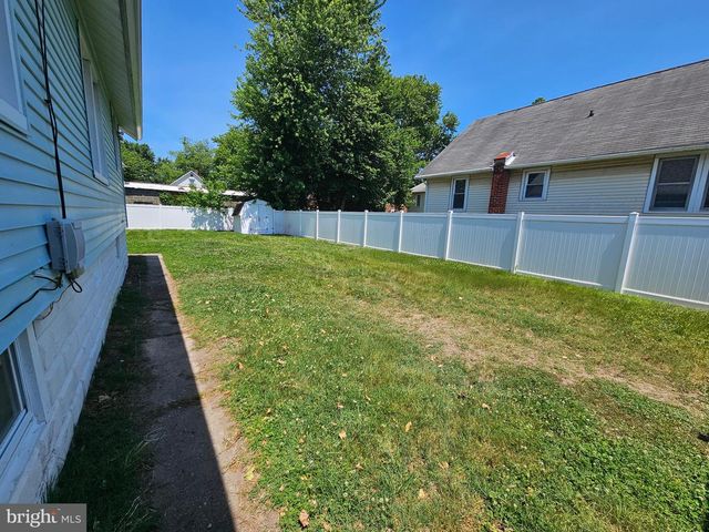 13 E GRIFFITH ST, Penns Grove, NJ 08069