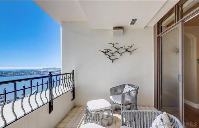 700 W Harbor Dr 2902, San Diego, CA 92101