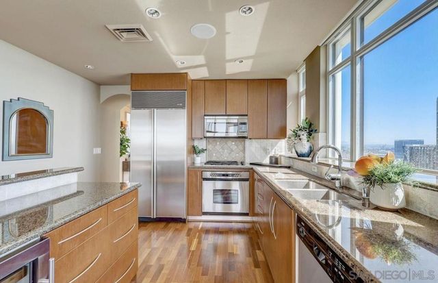 700 W Harbor Dr 2902, San Diego, CA 92101