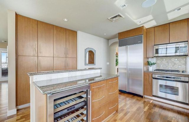 700 W Harbor Dr 2902, San Diego, CA 92101