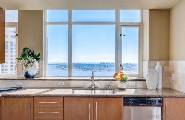 700 W Harbor Dr 2902, San Diego, CA 92101