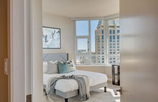 700 W Harbor Dr 2902, San Diego, CA 92101