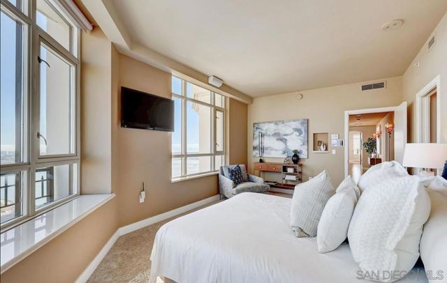 700 W Harbor Dr 2902, San Diego, CA 92101