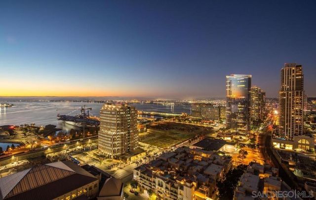 700 W Harbor Dr 2902, San Diego, CA 92101