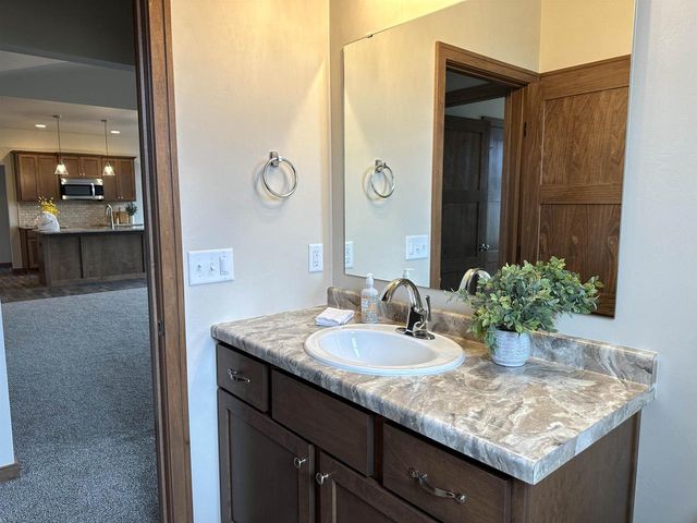 N9257 BREEZY WAY, Appleton, WI 54915