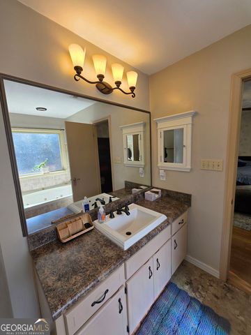 520 Cornwallis Way, Fayetteville, GA 30214
