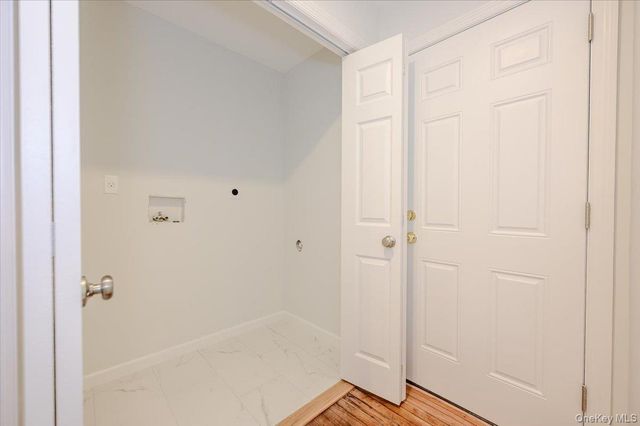 43 Evert Street, Huntington Station, NY 11746