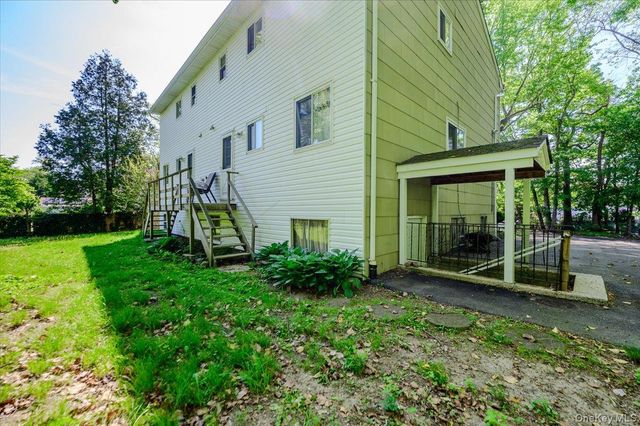 43 Evert Street, Huntington Station, NY 11746