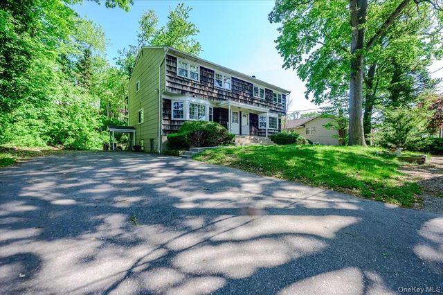 43 Evert Street, Huntington Station, NY 11746