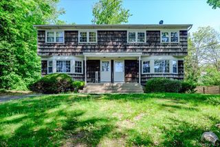 43 Evert Street, Huntington Station, NY 11746