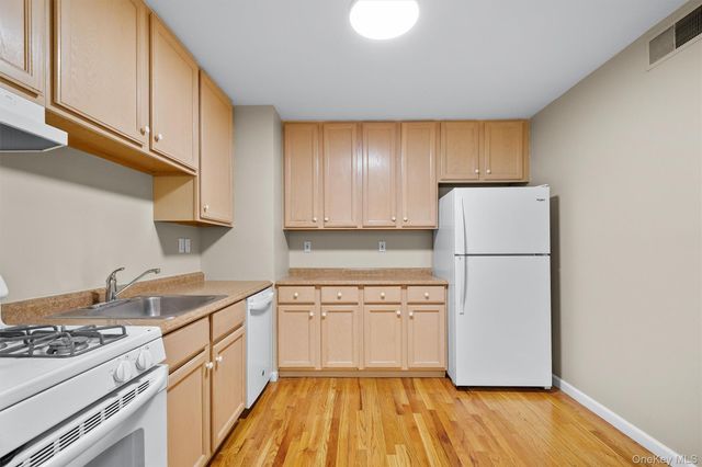 10-12 Chestnut Street A207, Suffern, NY 10901