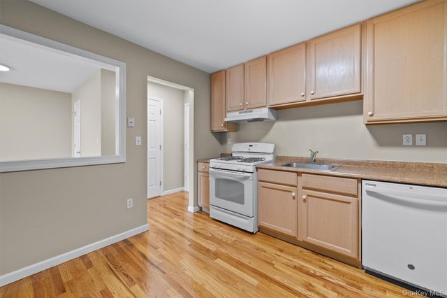 10-12 Chestnut Street A207, Suffern, NY 10901