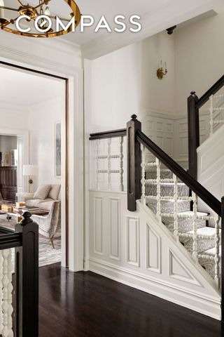 135 W 77th Street, New York City, NY 10024