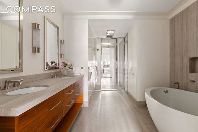 135 W 77th Street, New York City, NY 10024