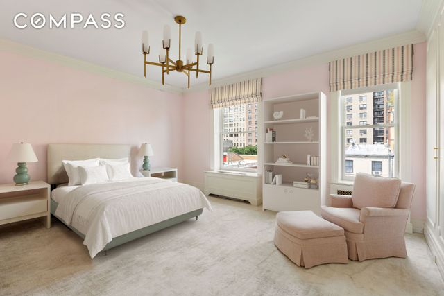 135 W 77th Street, New York City, NY 10024