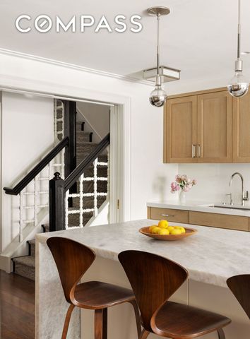 135 W 77th Street, New York City, NY 10024