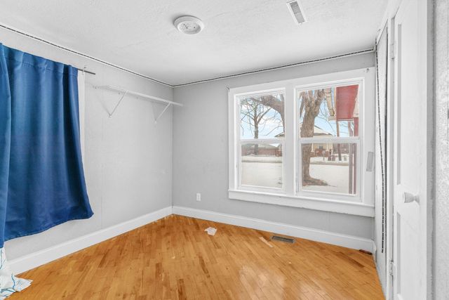 111 S Galyan Street, Stockton, MO 65785