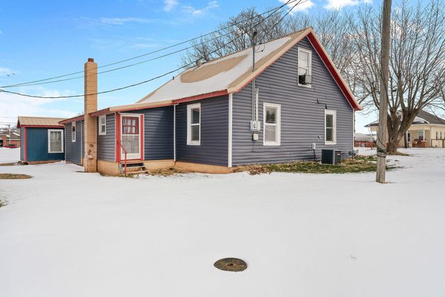 111 S Galyan Street, Stockton, MO 65785