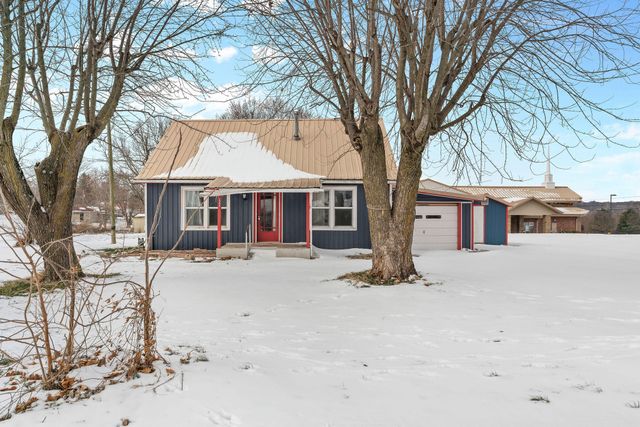 111 S Galyan Street, Stockton, MO 65785