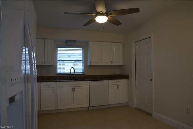 735 98th AVE N, Naples, FL 34108